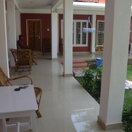 Arya Homestay Bougain Villa Gokarna  Kültér fotó