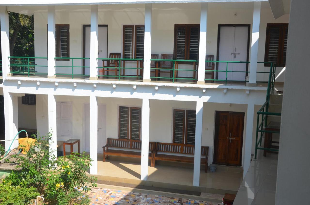 Arya Homestay Bougain Villa Gokarna  Kültér fotó