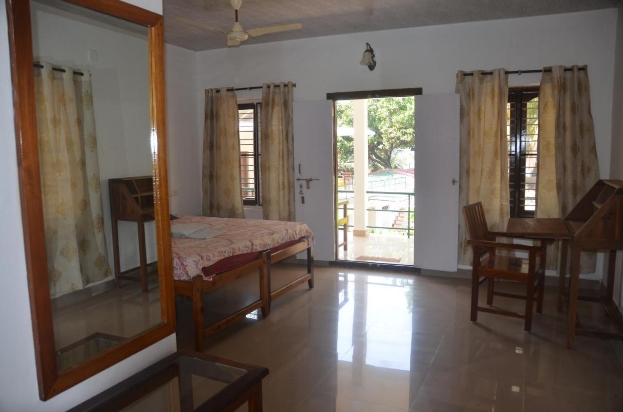 Arya Homestay Bougain Villa Gokarna  Kültér fotó