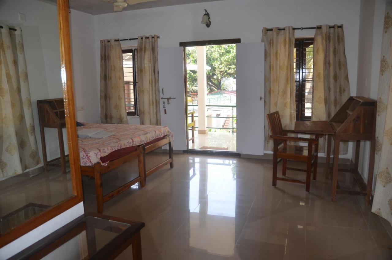Arya Homestay Bougain Villa Gokarna  Kültér fotó